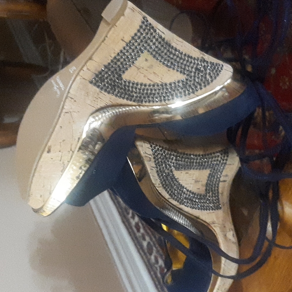 COPY - Shoes - Picture 4 of 4